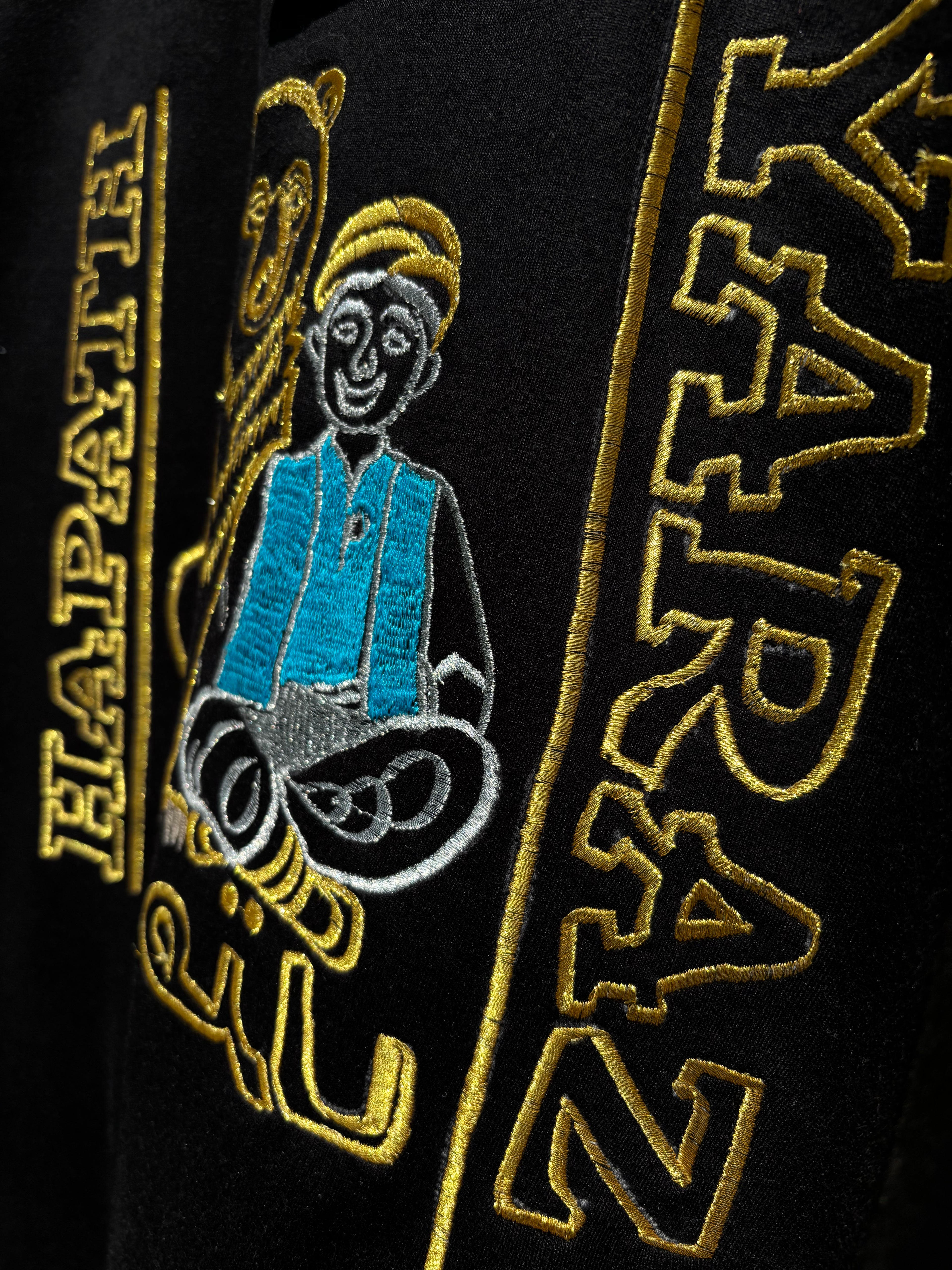 HAPATH YARAZ Kashmiri proverb inspired Black Zipper Hoodie