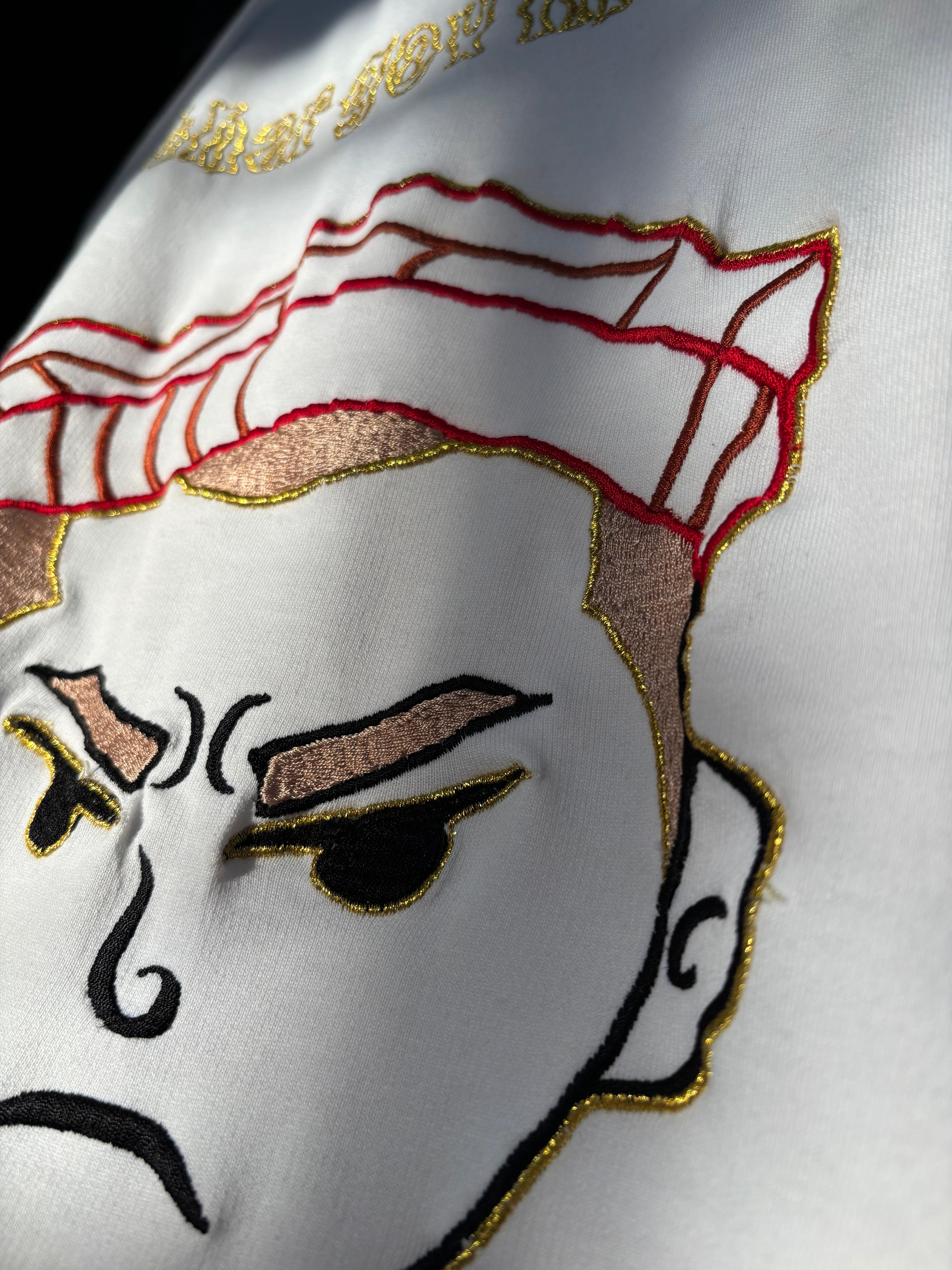 Tachhar Gov Machhar Kashmiri Proverb White T-shirt