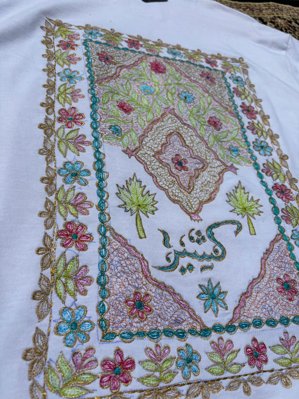 Farsh e Khas Shadow Embroidery White T-shirt