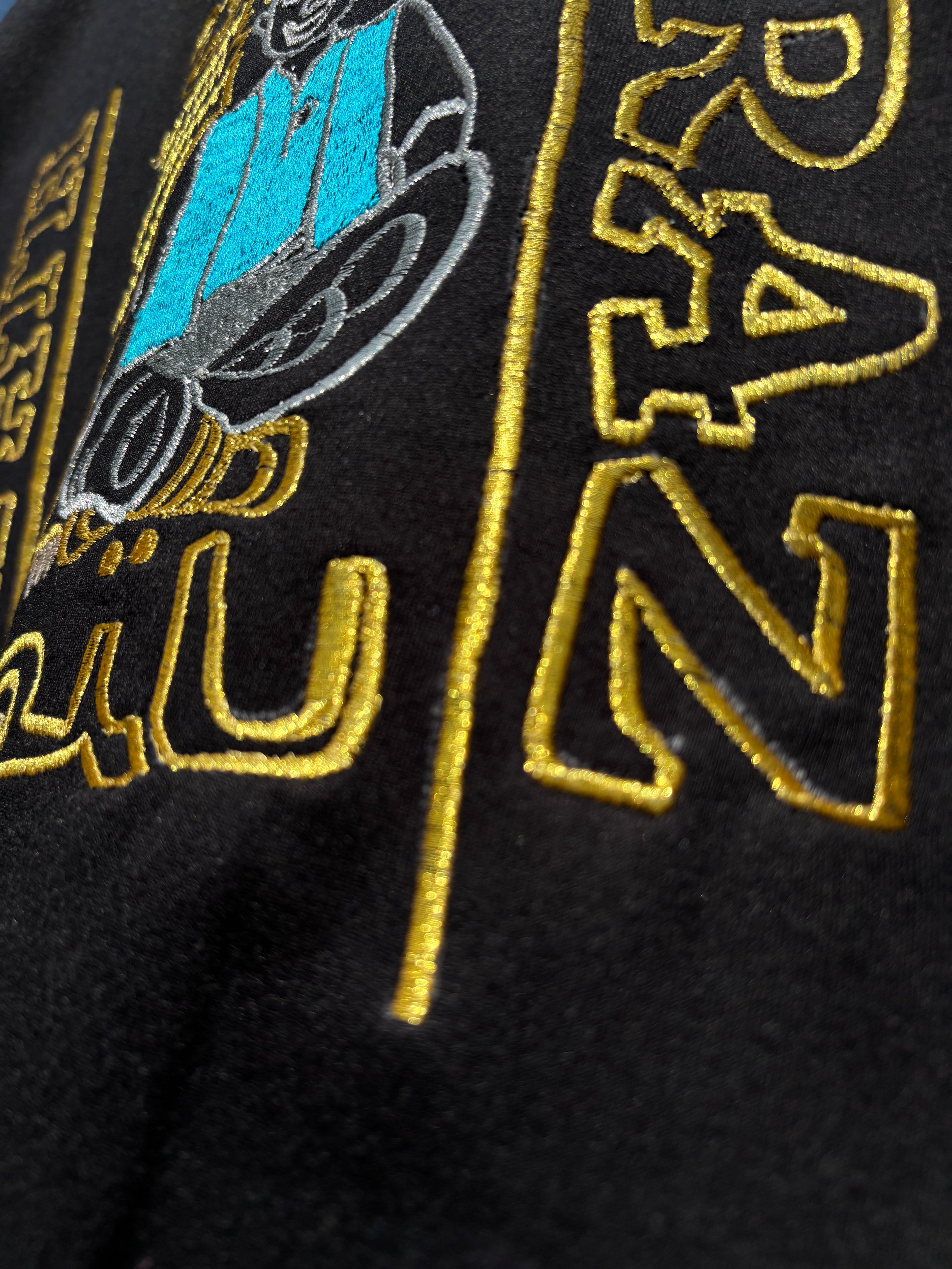 HAPATH YARAZ Kashmiri proverb inspired Black Zipper Hoodie