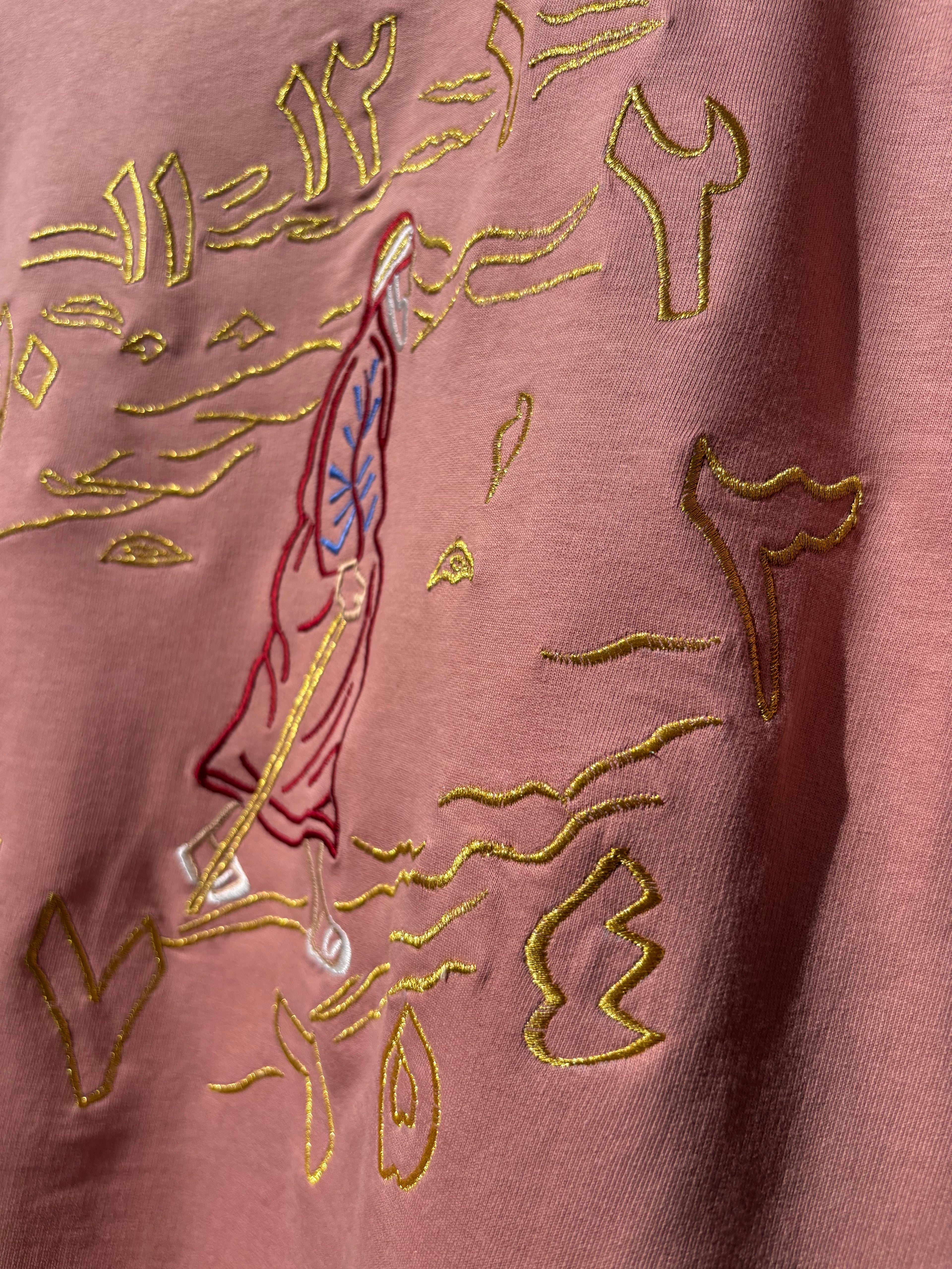 TIME DOES NOT WAIT FOR EVERYONE ARABIC QUOTE INSPIRED EMBROIDERED Noon Chai Pink T-SHIRT