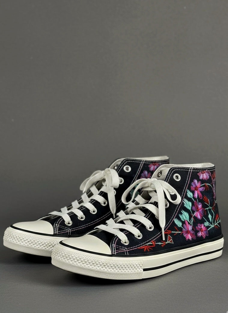Silk Thread Hand Embroidery Navy Blue Canvas Shoes