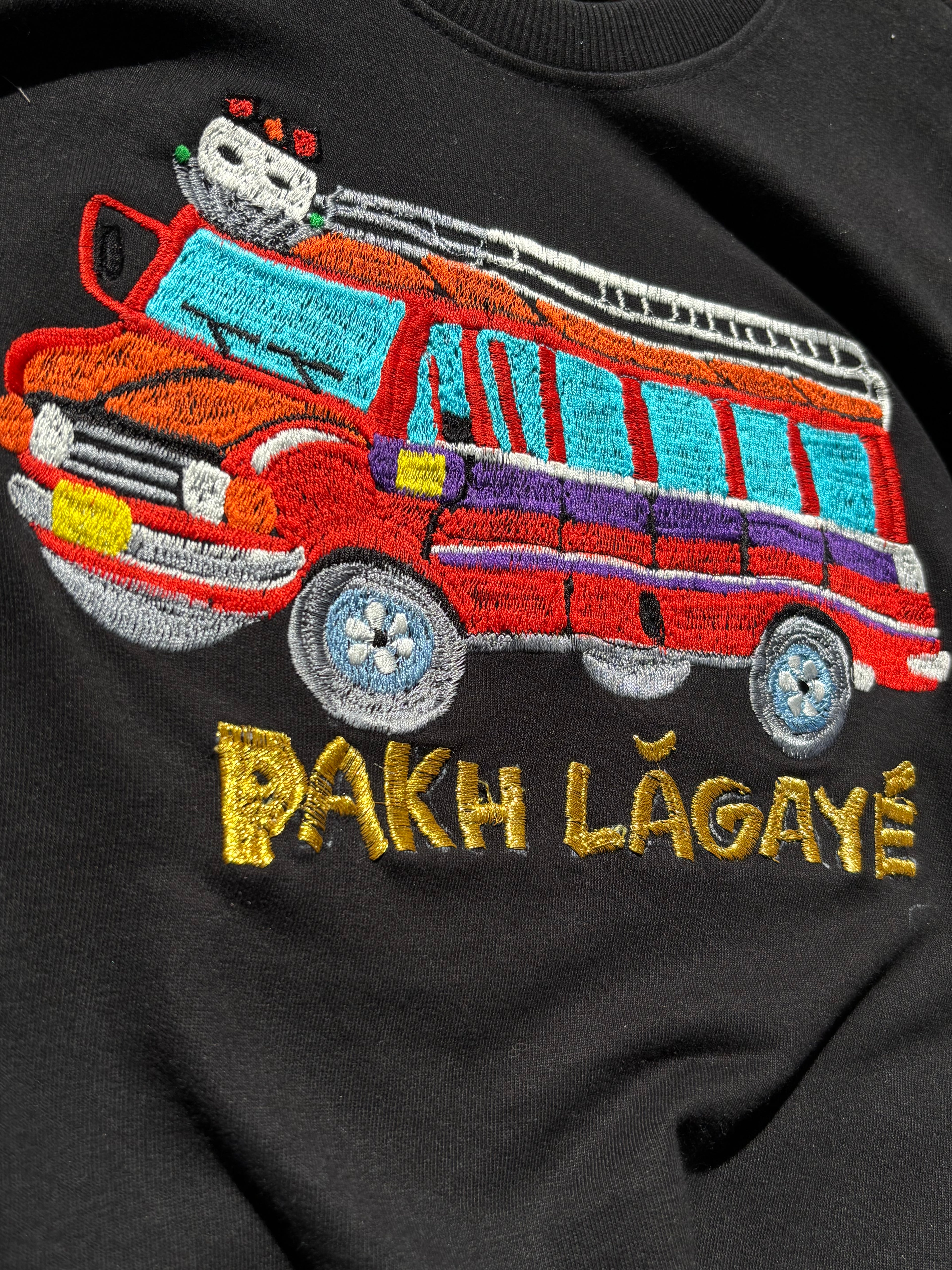KASHMIRI METADOR TRUCK PAKH LAGAYE RETRO DESIGN EMBROIDERED BLACK T-SHIRT