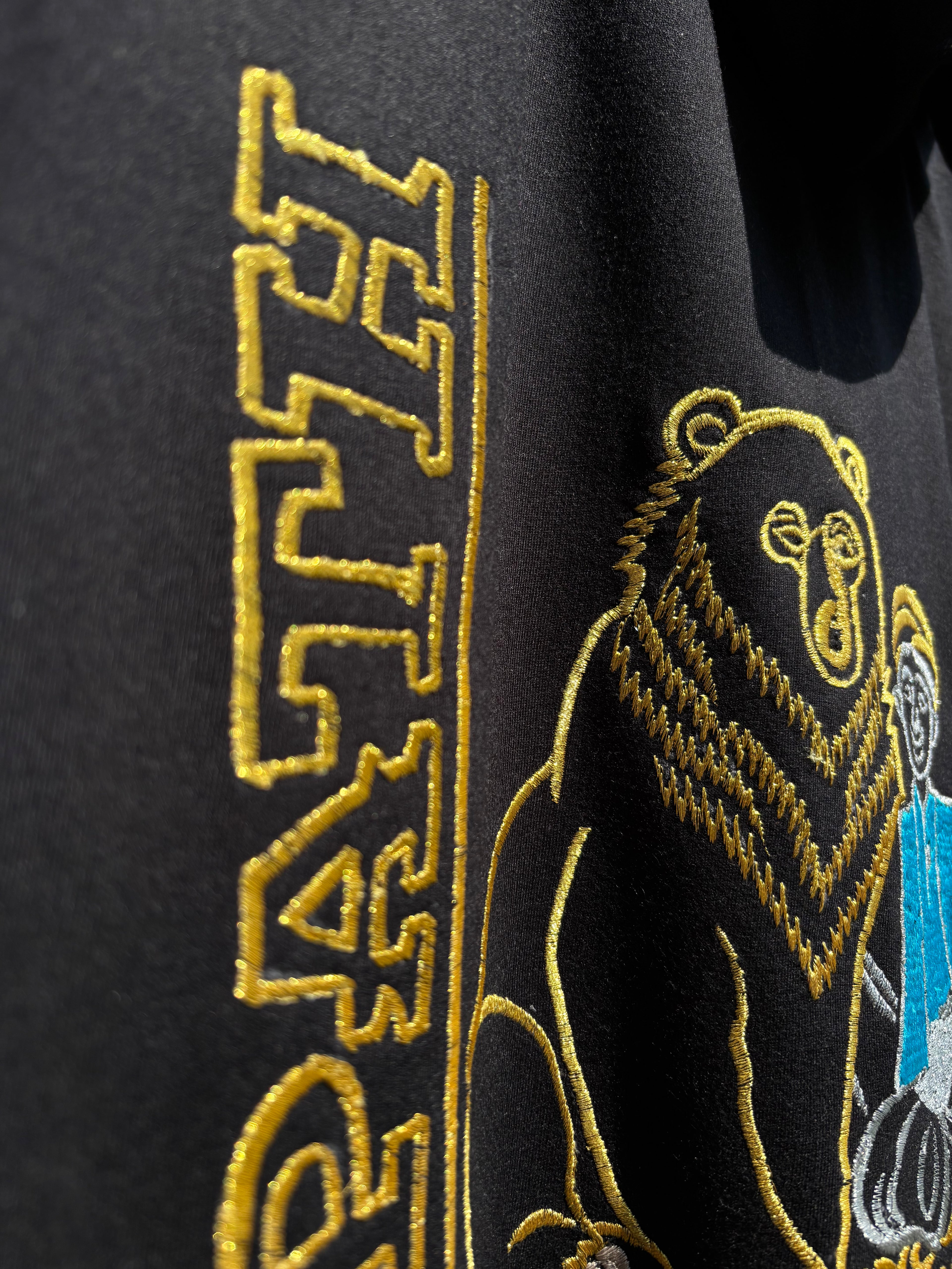 HAPATH YARAZ Kashmiri proverb inspired Black Zipper Hoodie