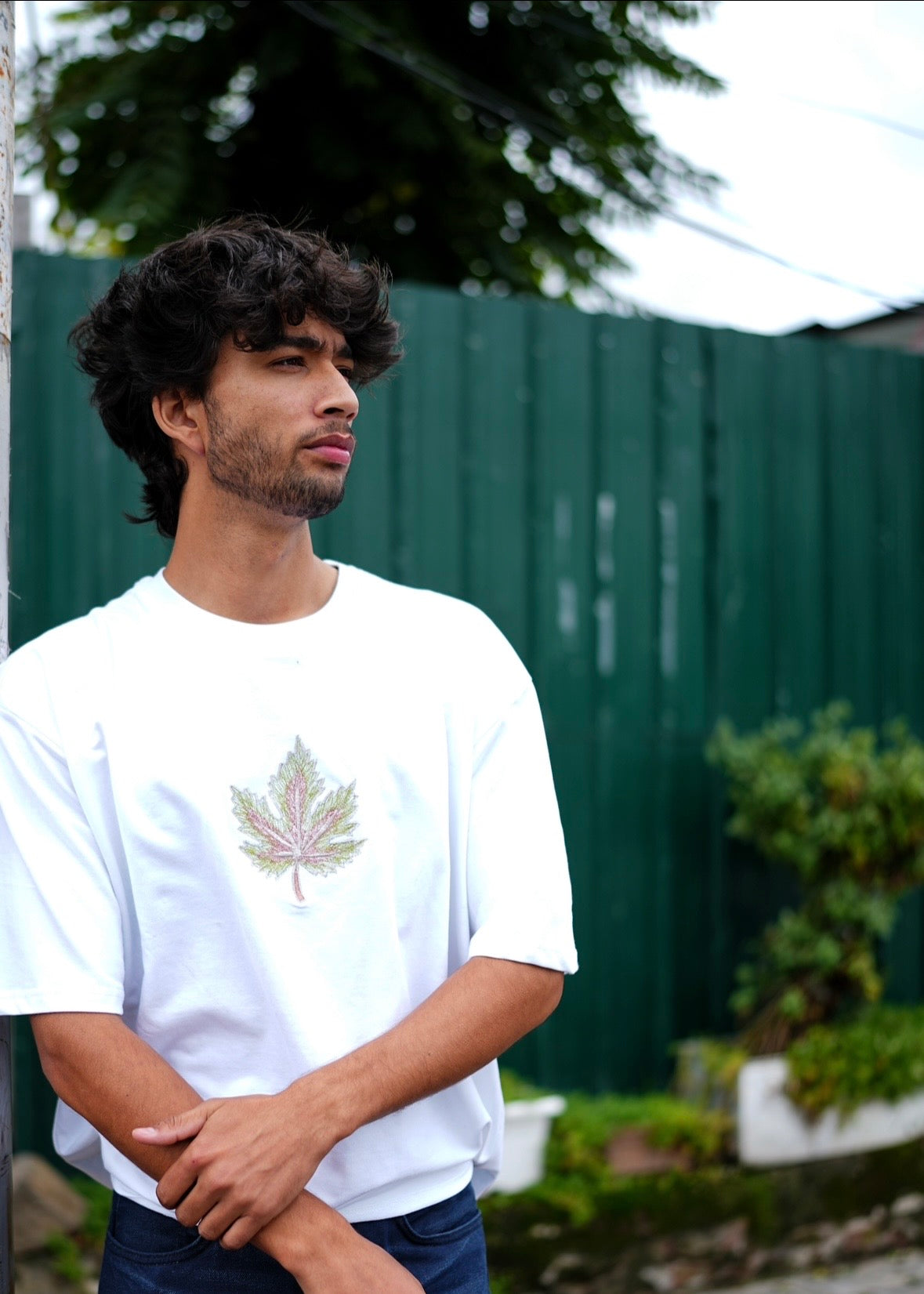 Samavar/Chinar Leaf Embroidered White T-shirt